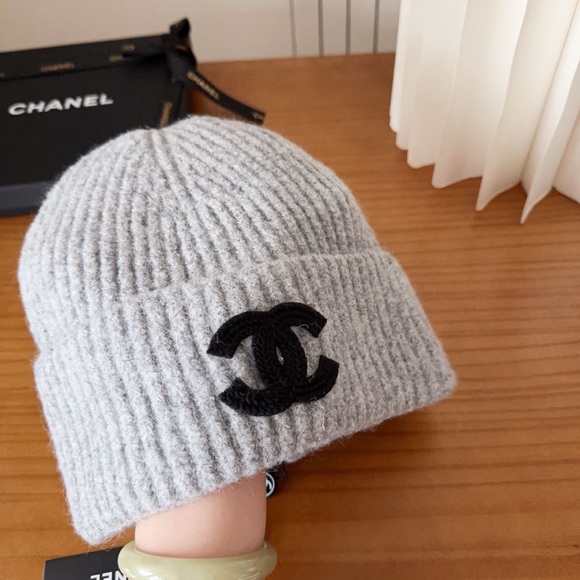 CHANEL Light Gray Ribbed Beanie - Picture 2 of 8